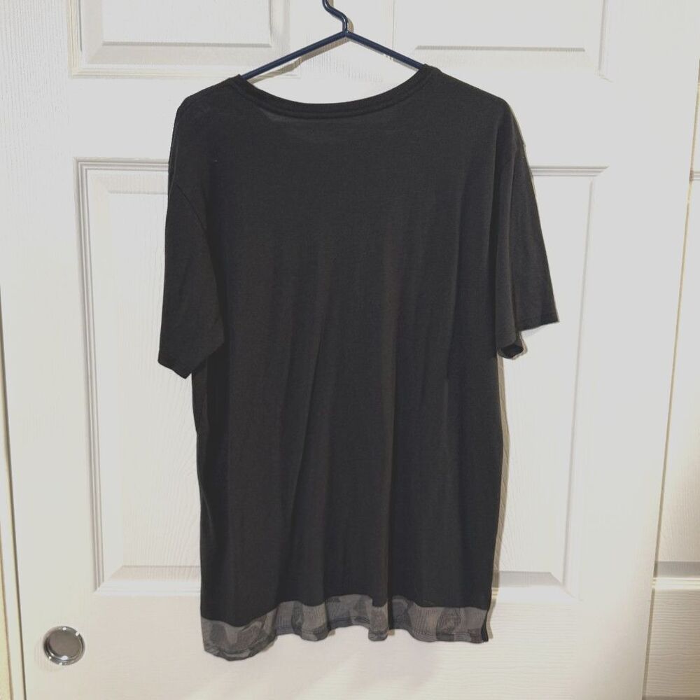 Nike Vintage Pocket Tee with Camo - 'Athletic Cut' 806168-010 - Large